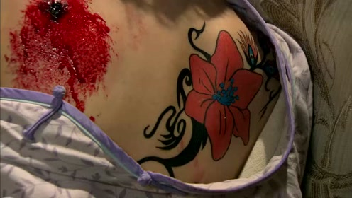 《刺青》沉香码头上意外救下的女人,竟然背上有着同样的刺青