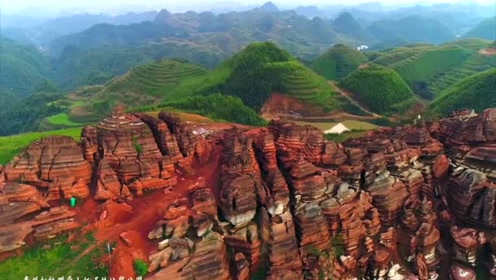 航拍贵州松桃县盘石镇当造村腊尔山红石林