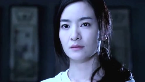 美女单手脱内衣_美女单手脱内衣内裤