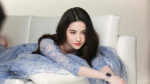 王大陆晒与刘亦菲合照,说她本人真的很美,网友:不要吃神仙姐姐