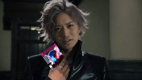 假面骑士:帝骑哥扮演者井上正大,想入一款自己的腰带,却发现买不起!