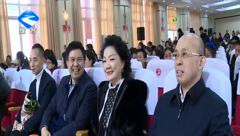 简 介:马秋华爆料自己进行声乐教学胎教,金圣权刚生下来时的哭声专业