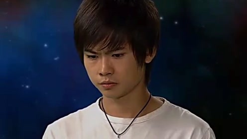 high动 漫:爆丸小子0:03:49爆丸小子阿图偷了三张圣徽与姜桠风决斗