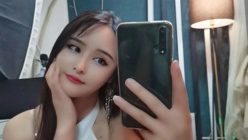 芒果果榴莲莲5直播间 - 美女视频聊天交友-六间房秀场