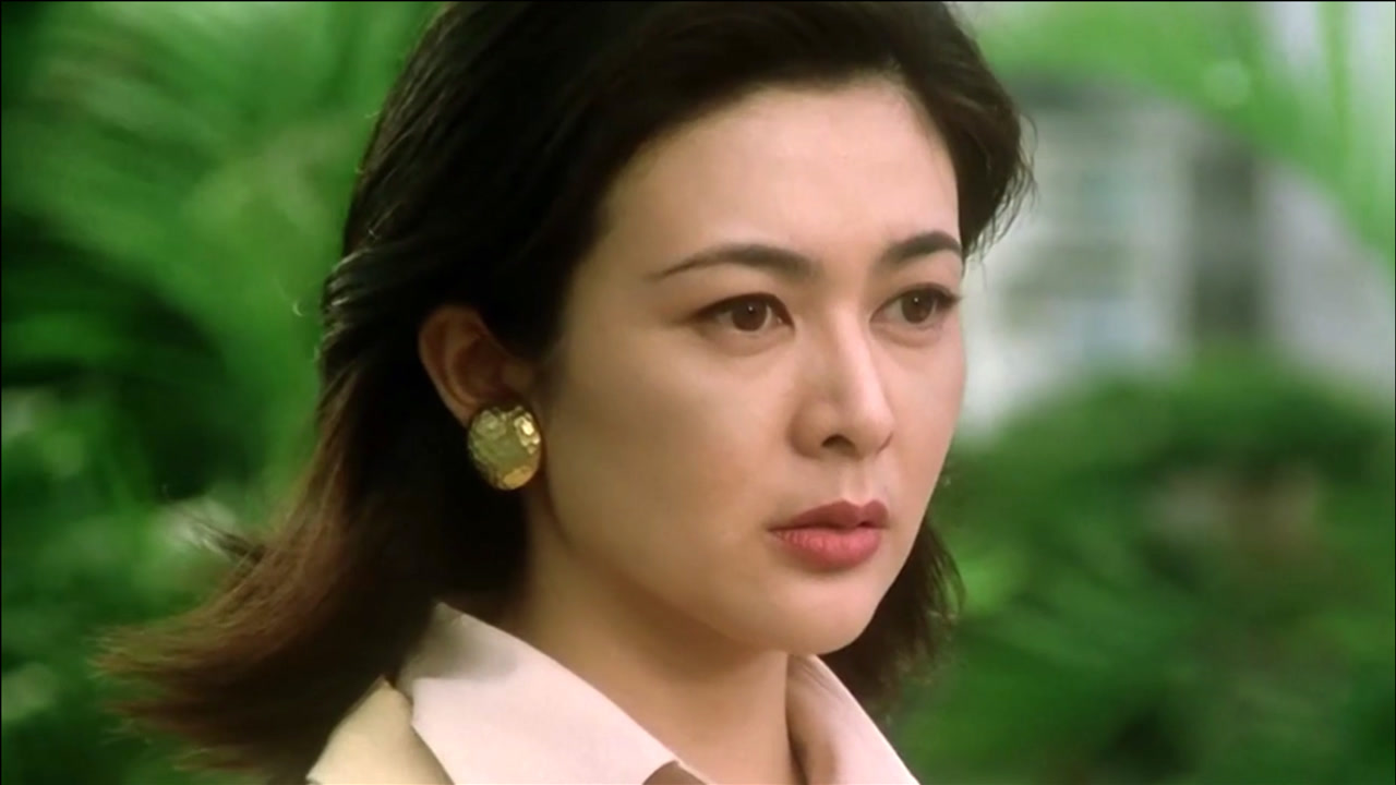 经典粤语歌曲《痴心换情深》,周慧敏这柔情蜜意的歌声,真听醉了