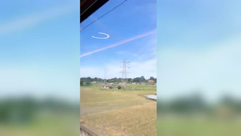 今天坐车遇到奇异光圈，跟UFO有关系吗