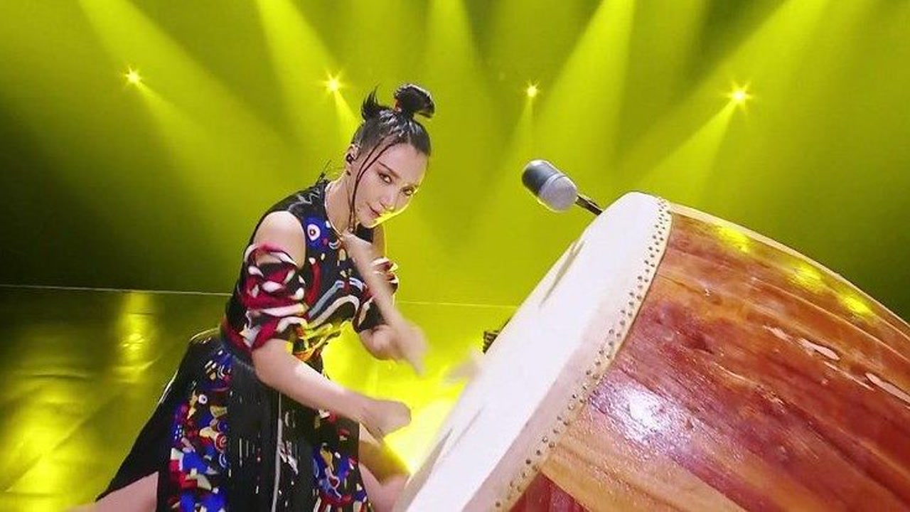 阿朵一首《那里是哪里》鼓声气势如虹直击心灵,太燃了!