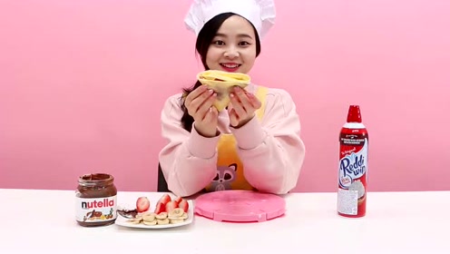 《小伶玩具》草莓香蕉可丽饼,日本食玩制作!