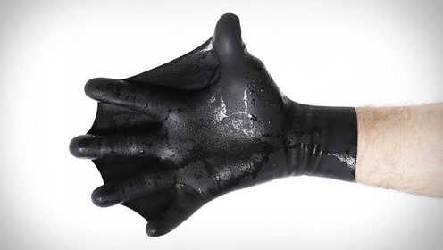 世间奇葩手套,把脚蹼套手上?轻松游泳快3倍