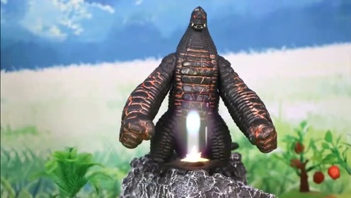 趣味玩具大作战:小艾雷王把自己变成了雷德王的模样