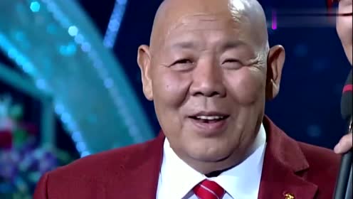 上传者:音乐炫风时 间:2017-08-31马俊vs王春《巴西古溜溜》又名