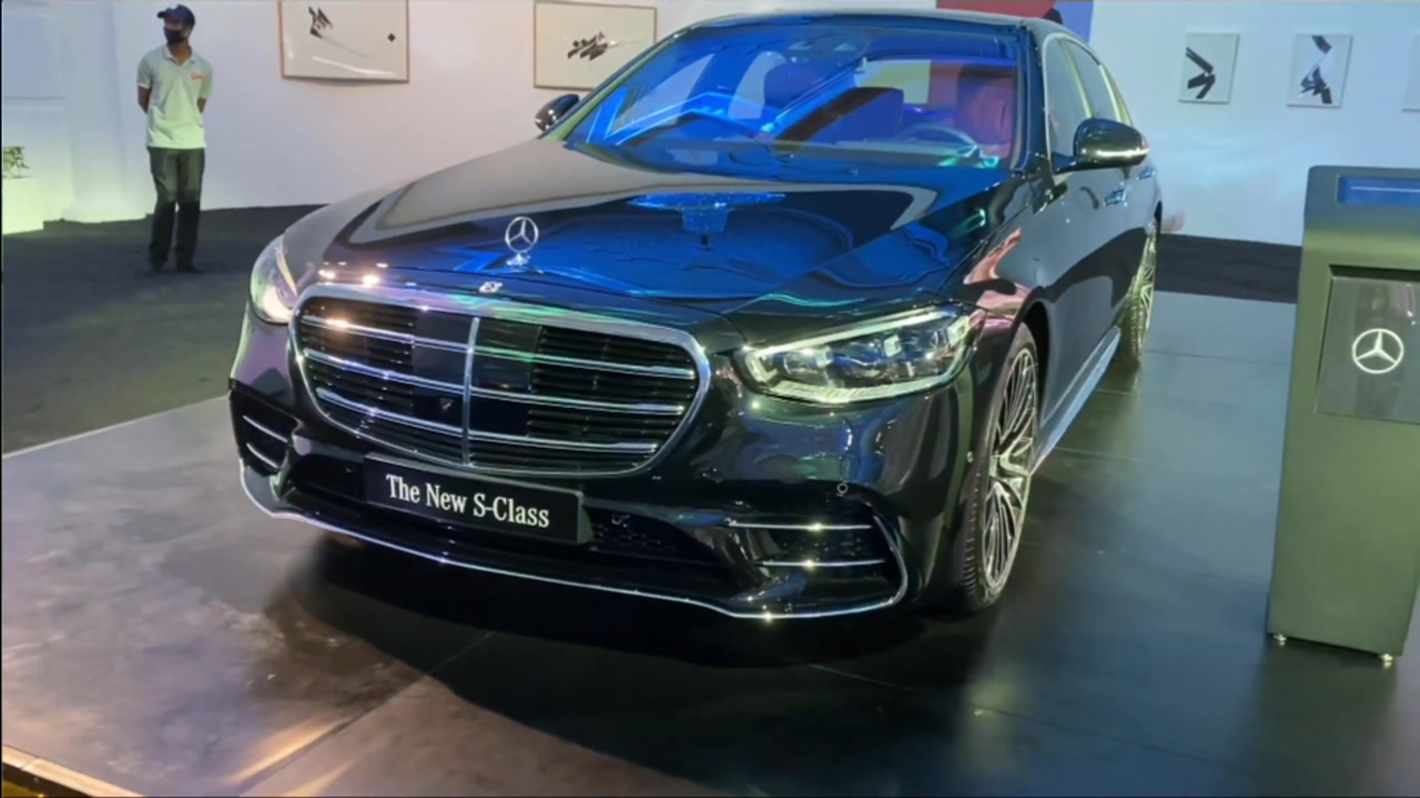 2021款奔驰s500抢先实拍,车门打开的那刻,才是心动的开始