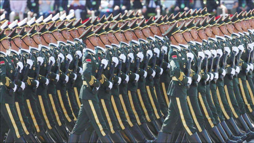 看呆在场老外上传者:亦喵酱时 间:2021-10-191984年阅兵为什么被"封神