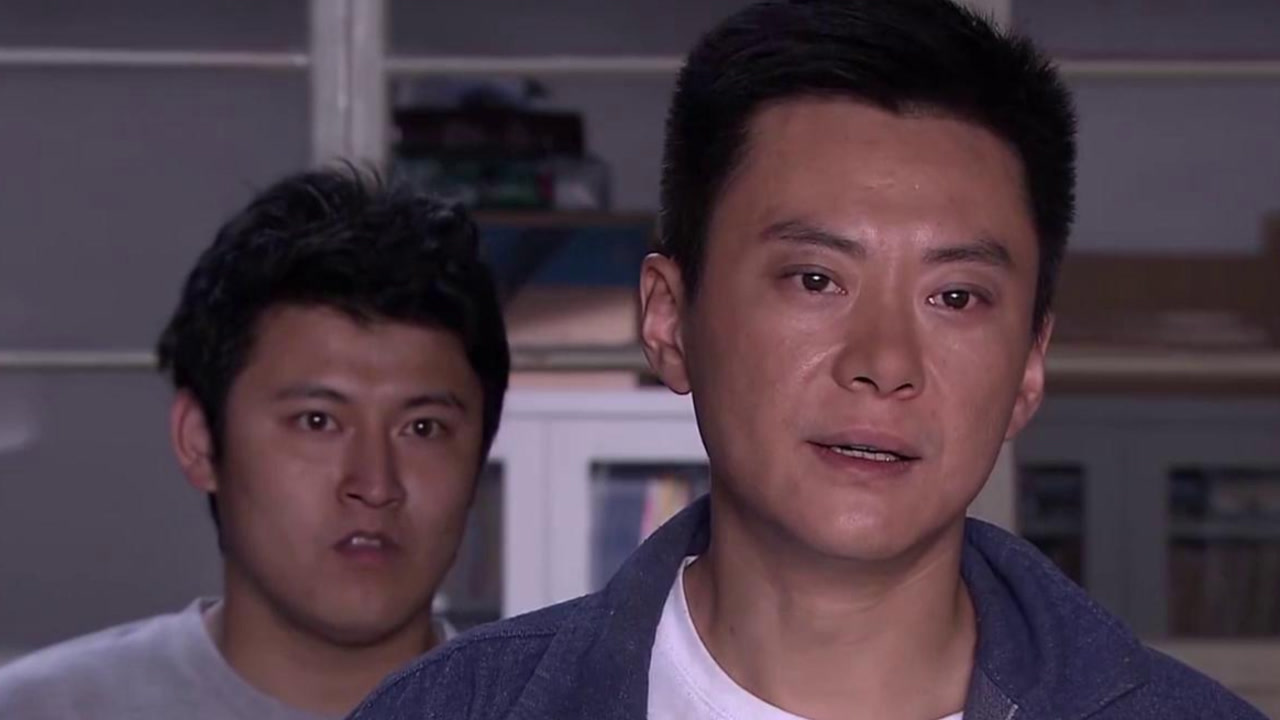 兄弟车行:轮子挪了一下车,惹上黑老大,被一群人上门暴打!