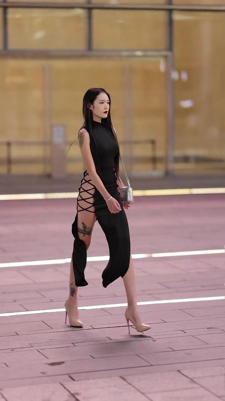 这下你们应该明白了什么叫做脖子以下全是腿了吧