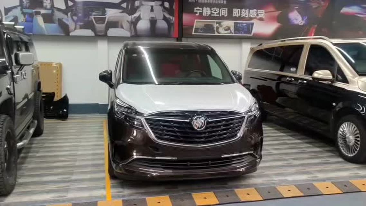 别克gl8巧克力褐7座商务车改装外观内饰沙发床电视