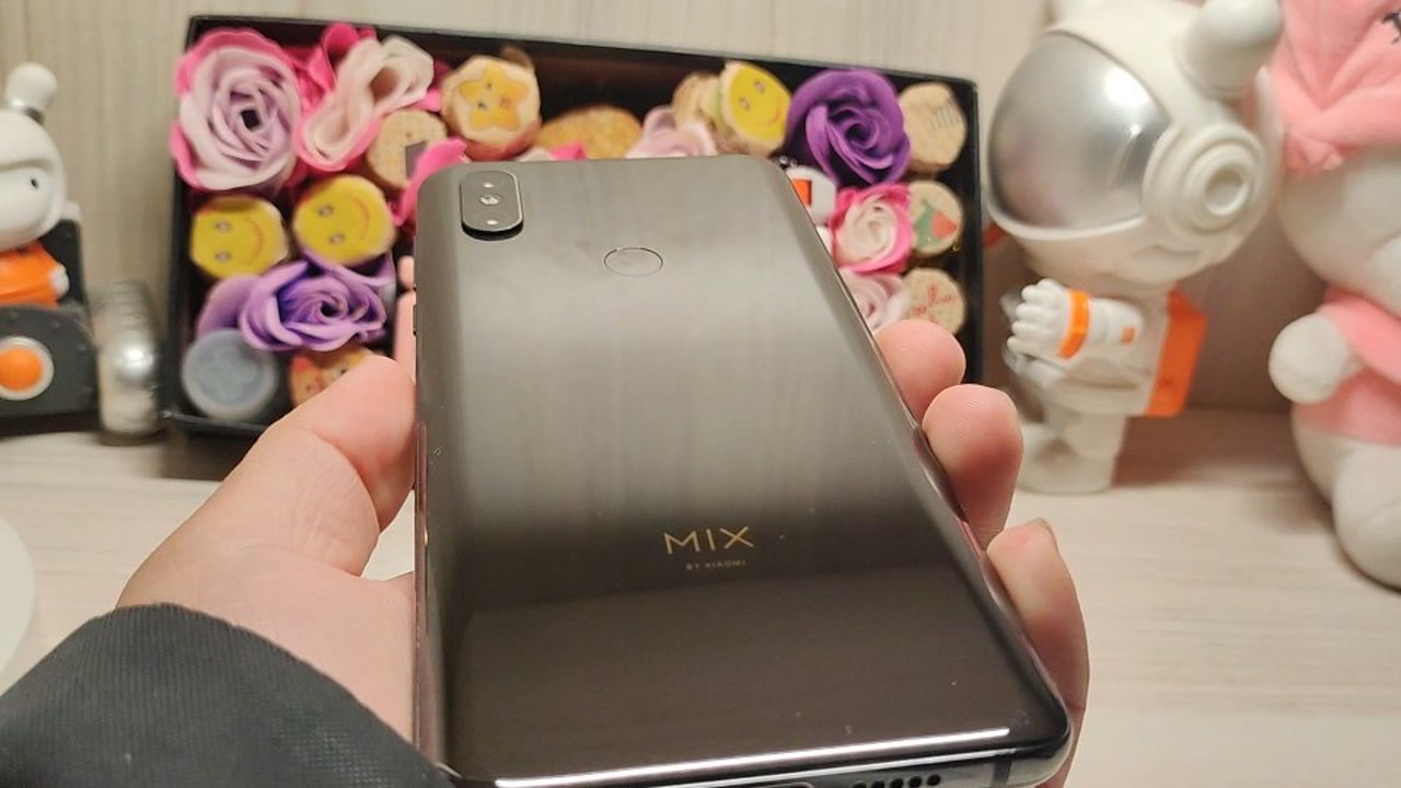 小米mix3换屏多少钱(小米mix3换屏多少钱一个)