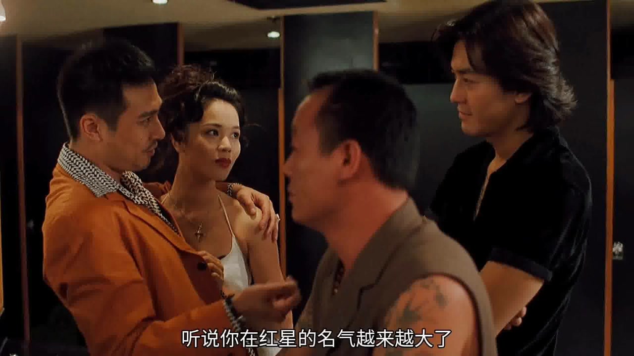 古惑仔:靓坤为了算计陈浩南不惜出动上百人,就连洪兴的龙头都拿他没