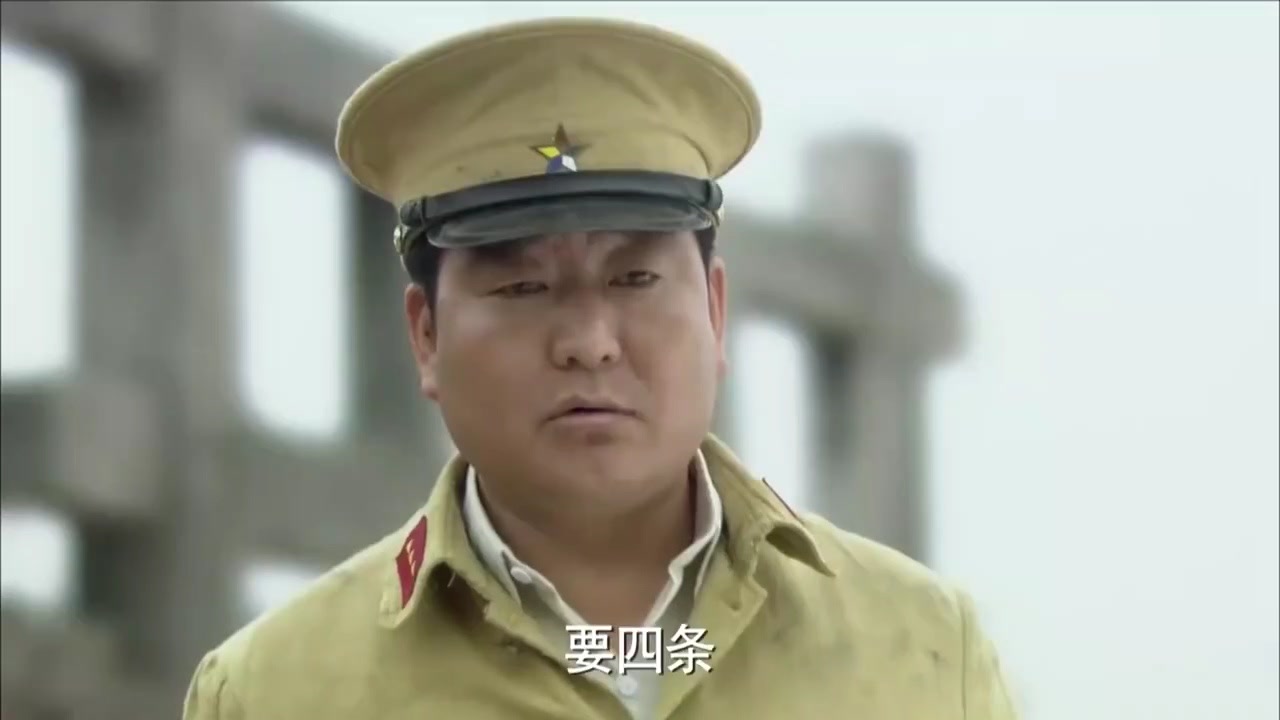 敌军来买鲤鱼,牛大仁说他嘴巴和鱼嘴巴一样吧唧吧唧的,太逗了!
