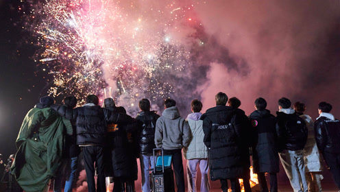 r1se星光岛看烟花太好哭了##我们破晓之前