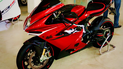 88万已被中国车主预定,限量44台奥古斯塔f4 lh44机车