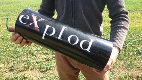 作死老外燃放超大鞭炮,结局怎么样了?