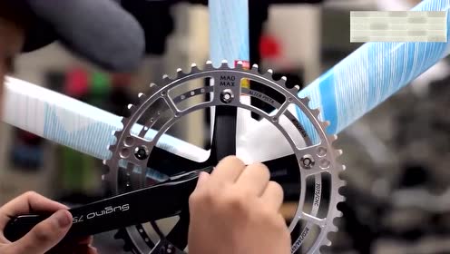 组装自己的死飞的时候一定要放首closer 你就会发现快乐