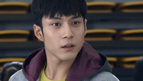 《重返20岁》韩东君上课偷看老婆,老师一番斥责