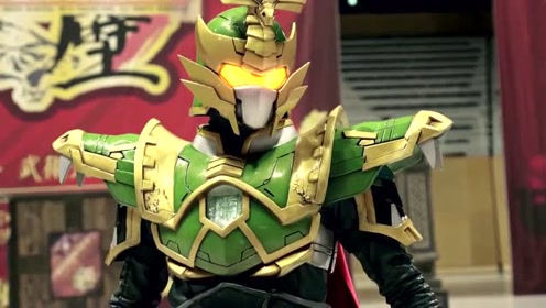 《精诚的心群英传奇》刘沛跟关云铠甲合体,合体后的传奇铠甲更强大!