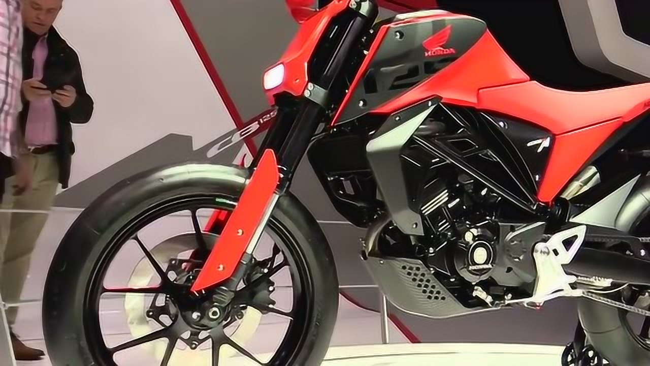 2019年的摩托車展,本田cb125m大放光彩