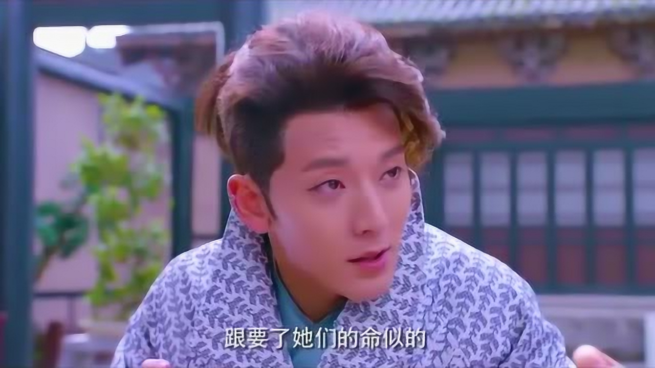 项少龙不愧是手工小能手,什么都造得出来,连面膜你都不在话下,就服了