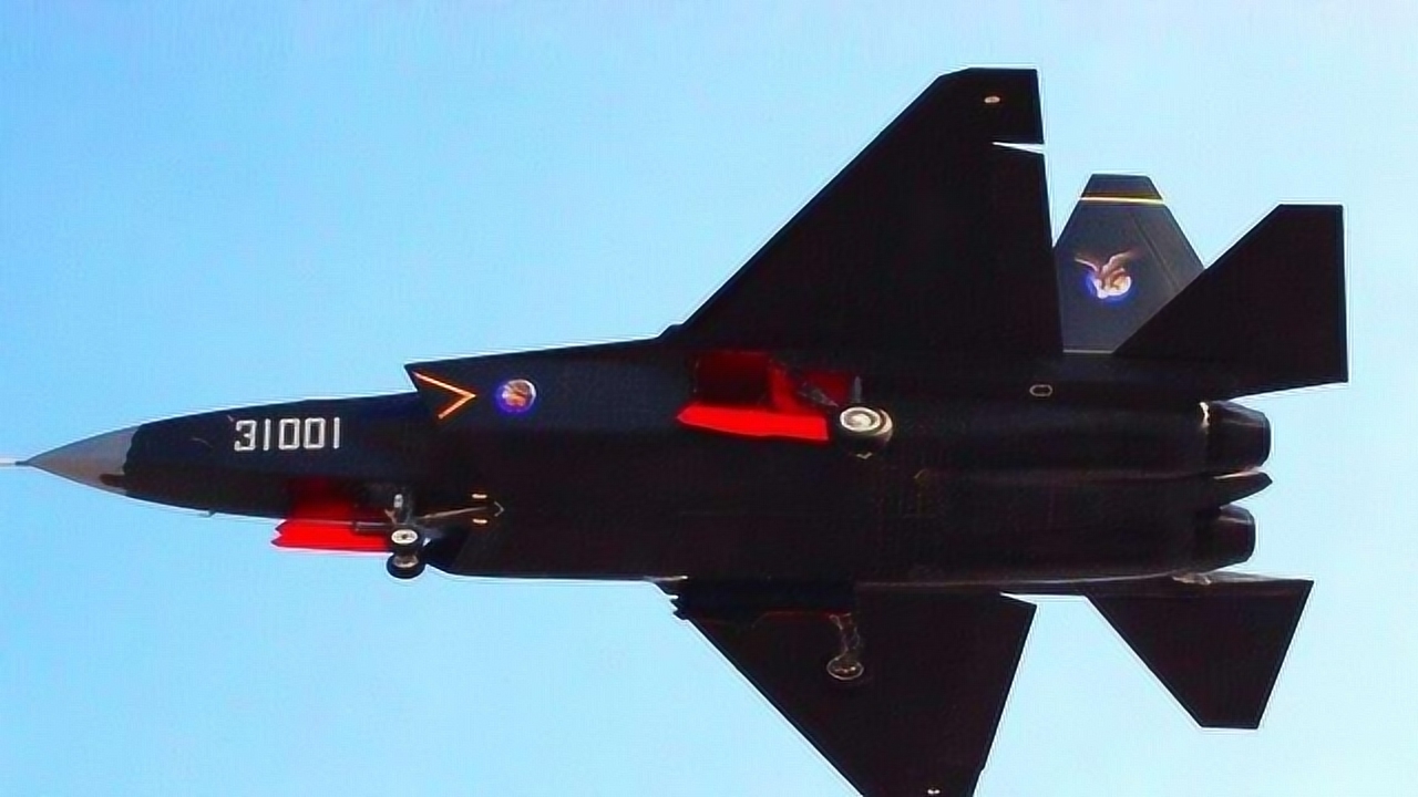 国产隐身舰载机已刷上新涂装,离转正不远了