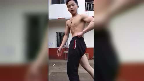 肌肉双胞胎 腾讯视频