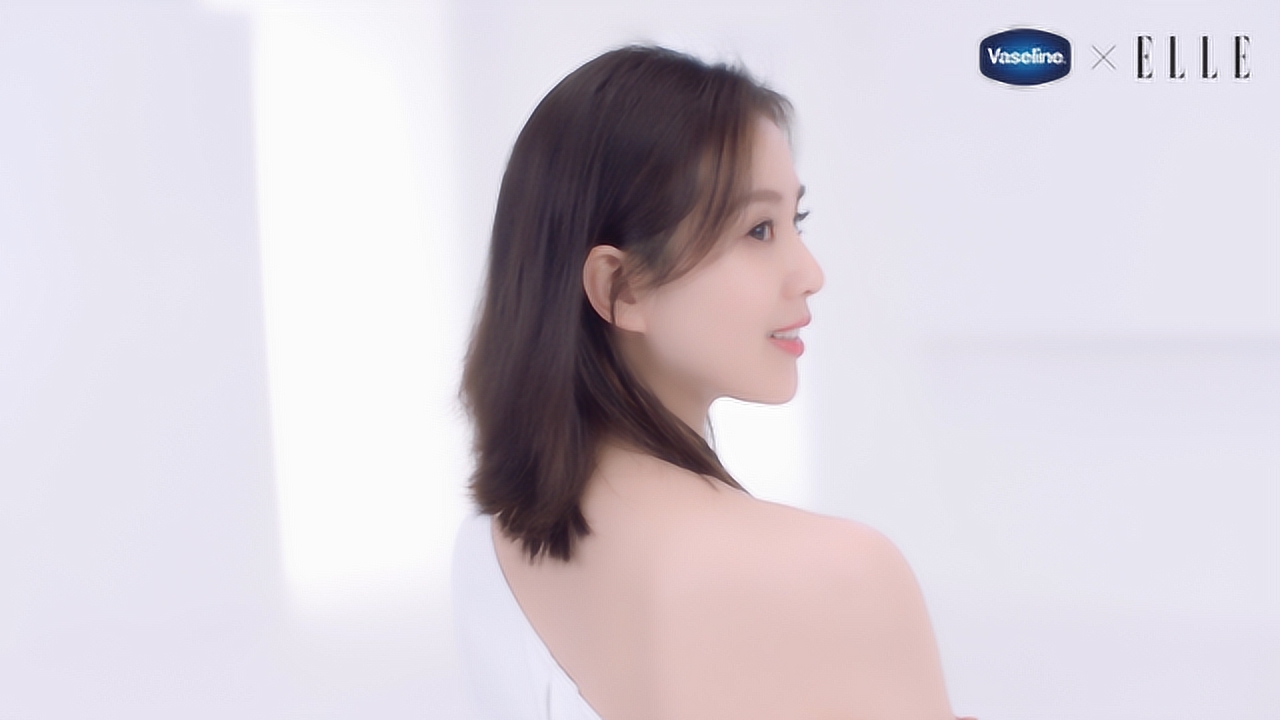 elle凡士林 刘诗诗3号焕亮精华身体乳代言