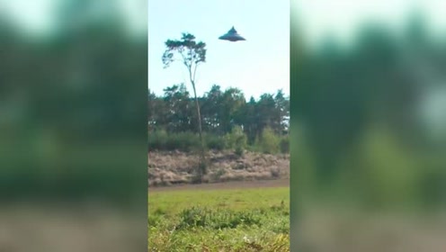 波兰男子自称发现UFO，拍下5张照。这是40年来最清晰目击照。