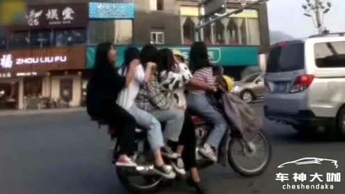 骑摩托车超载 腾讯视频