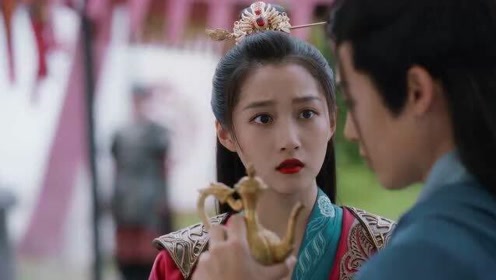 容瑕喝醉酒射箭出洋相,班婳英姿飒爽救场