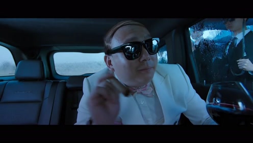 唐大山出场的样子真是滑稽,笑死了.