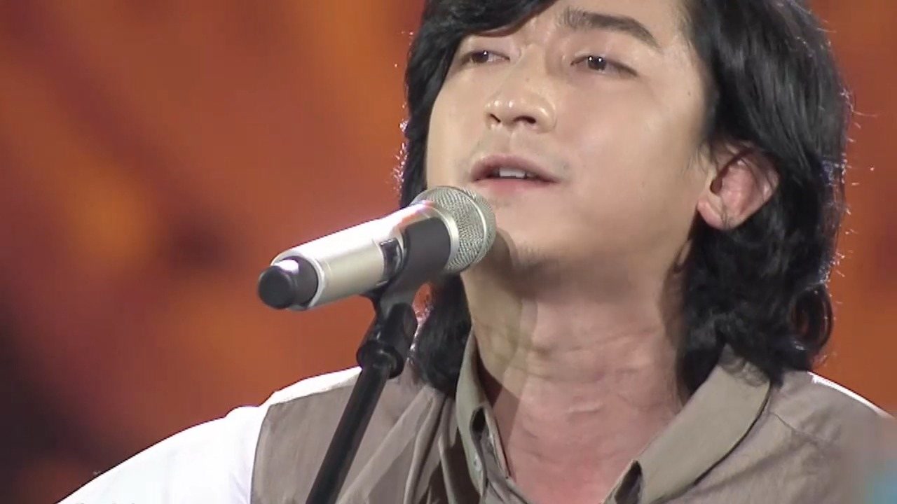 侯磊弹吉他弹唱《山丘》,喜欢自在的感觉,声音太好听了丨梦之声