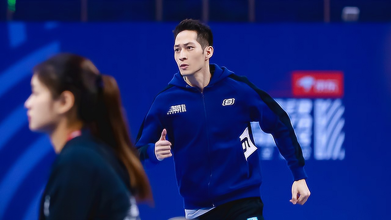 【男子跳高决赛】刘智堂背跃式过杆好帅