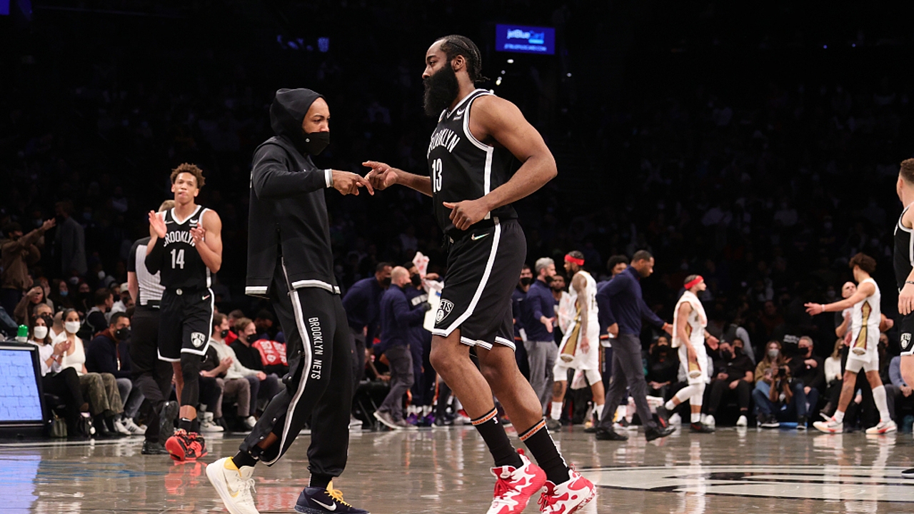 【原声】16日NBA十佳球 登哥仙人指路声东击西 加兰莫布里默契连线两度上榜