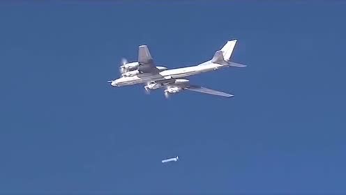 实拍图95轰炸机投弹工作全过程 让人羡慕