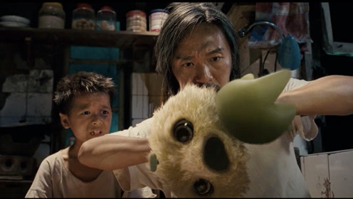 《长江七号》星爷虐待"七仔"这段,演的太真了,可怜小萌宠