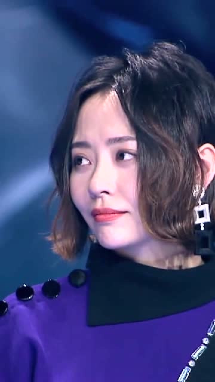 张靓颖哭了,擦干眼泪,依旧是全世界最靓的女神