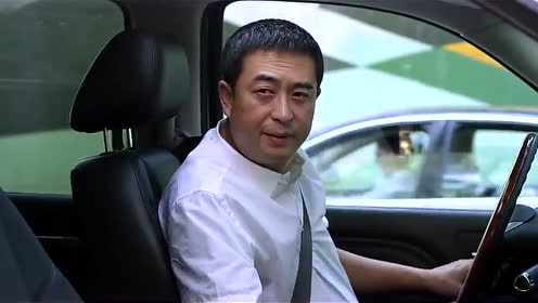 一仆二主,齐建军表面上看上去很绅士,内心在打什么小算盘