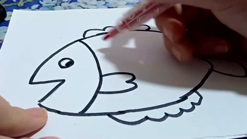 教你简笔画的创意画法:小鱼儿水里游
