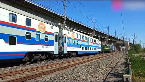 中国铁路所剩不多的双层列车,实拍y516次经过