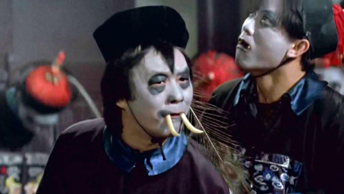 林正英僵尸片:看了15次了,英叔徒弟文才象牙装僵尸,太搞笑了