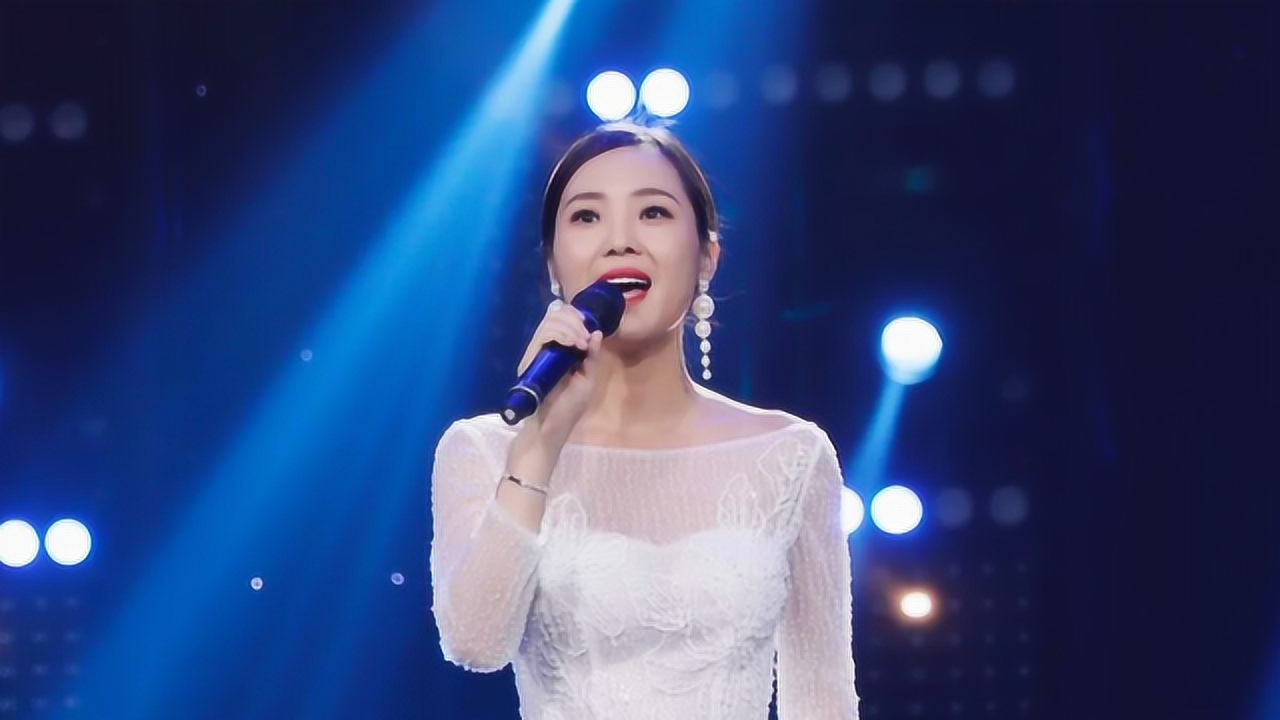 云朵,塔斯肯合唱这首歌火了,从未见过云朵的嗓音如此惊艳!