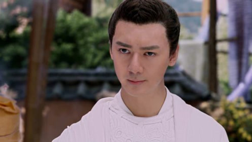 李鹤真不愧是高冷禁欲系男神,忧郁的眼神令人着迷